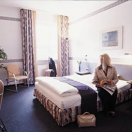Amber Econtel Hotel