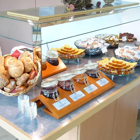 호텔 Amber Econtel