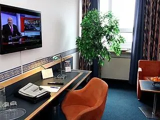 Amber Econtel Hotel 3*