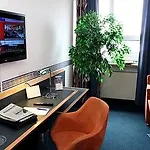 Amber Econtel Hotel 3*