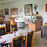 Amber Econtel Hotel