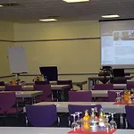 Amber Econtel Hotel 3*