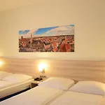 Hotel Amber Econtel 3*