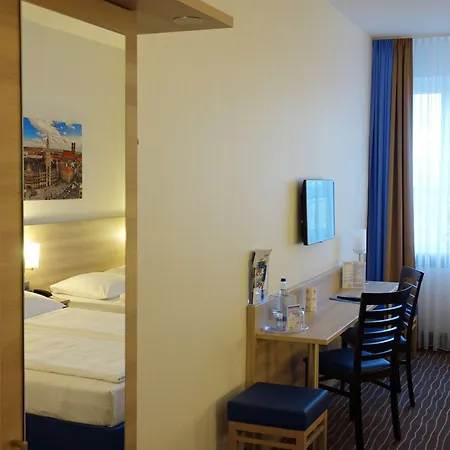 ホテル Amber Econtel 3*